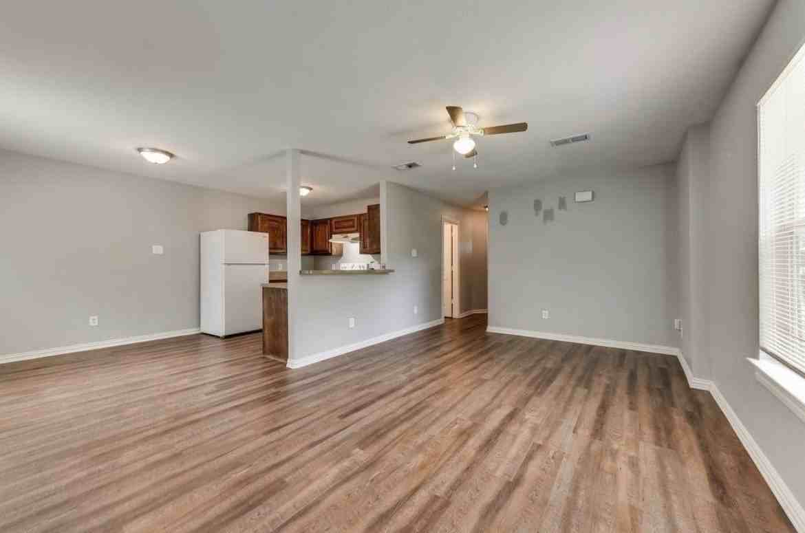 8009 Arbor Ave