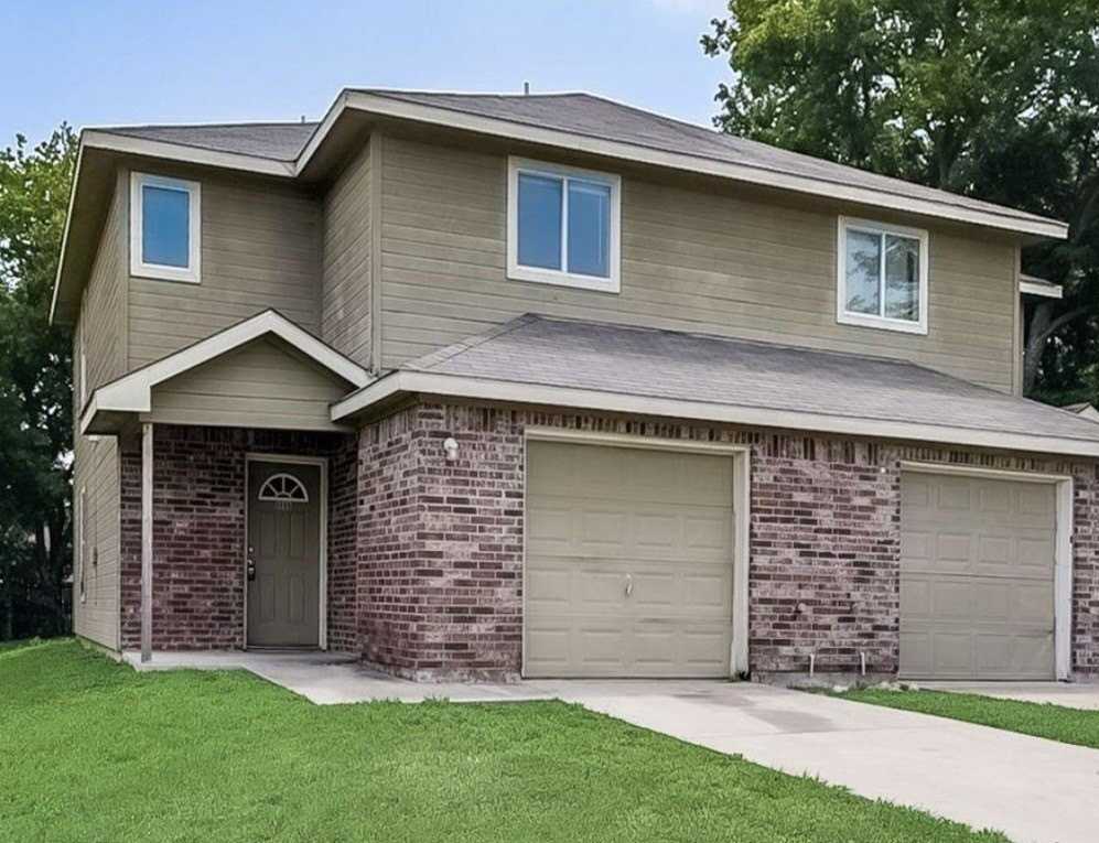 8009 Arbor Ave - Photo 2 of 8