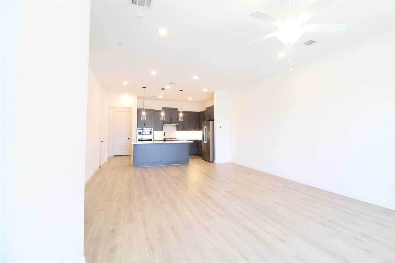1227 Doris May Dr - Photo 3 of 40