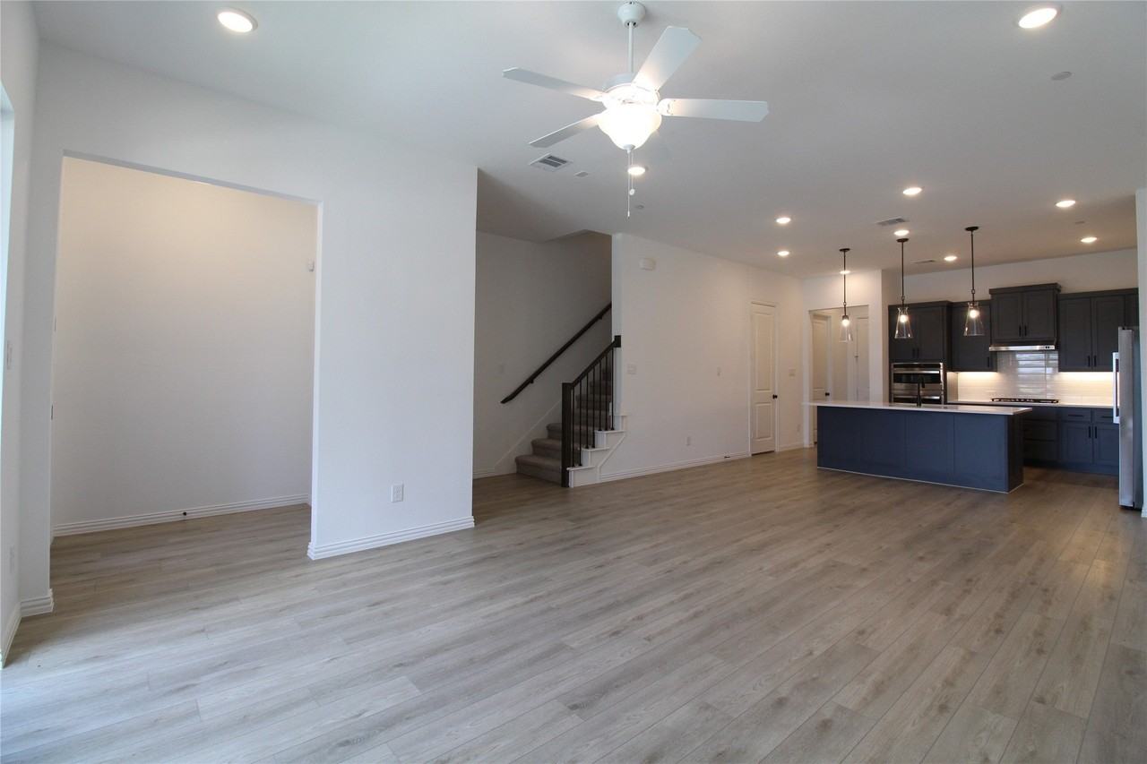 1227 Doris May Dr - Photo 4 of 40