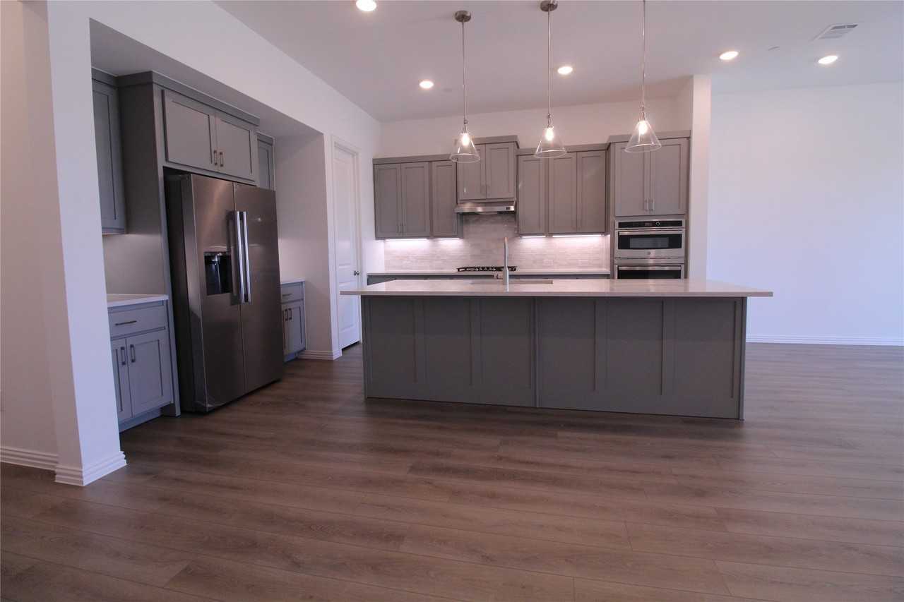 1221 Doris May Dr - Photo 7 of 40