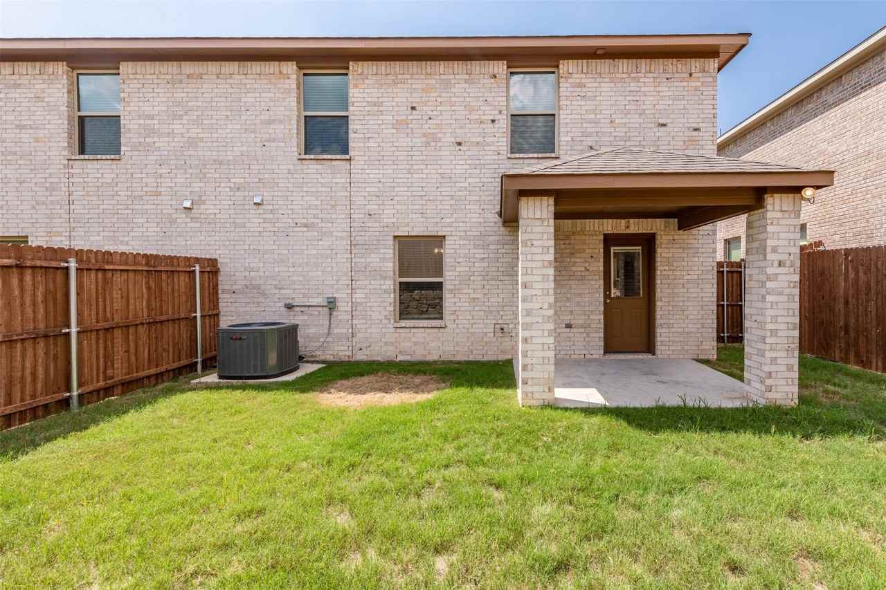 722 Rolling Terrace Cir - Photo 2 of 24