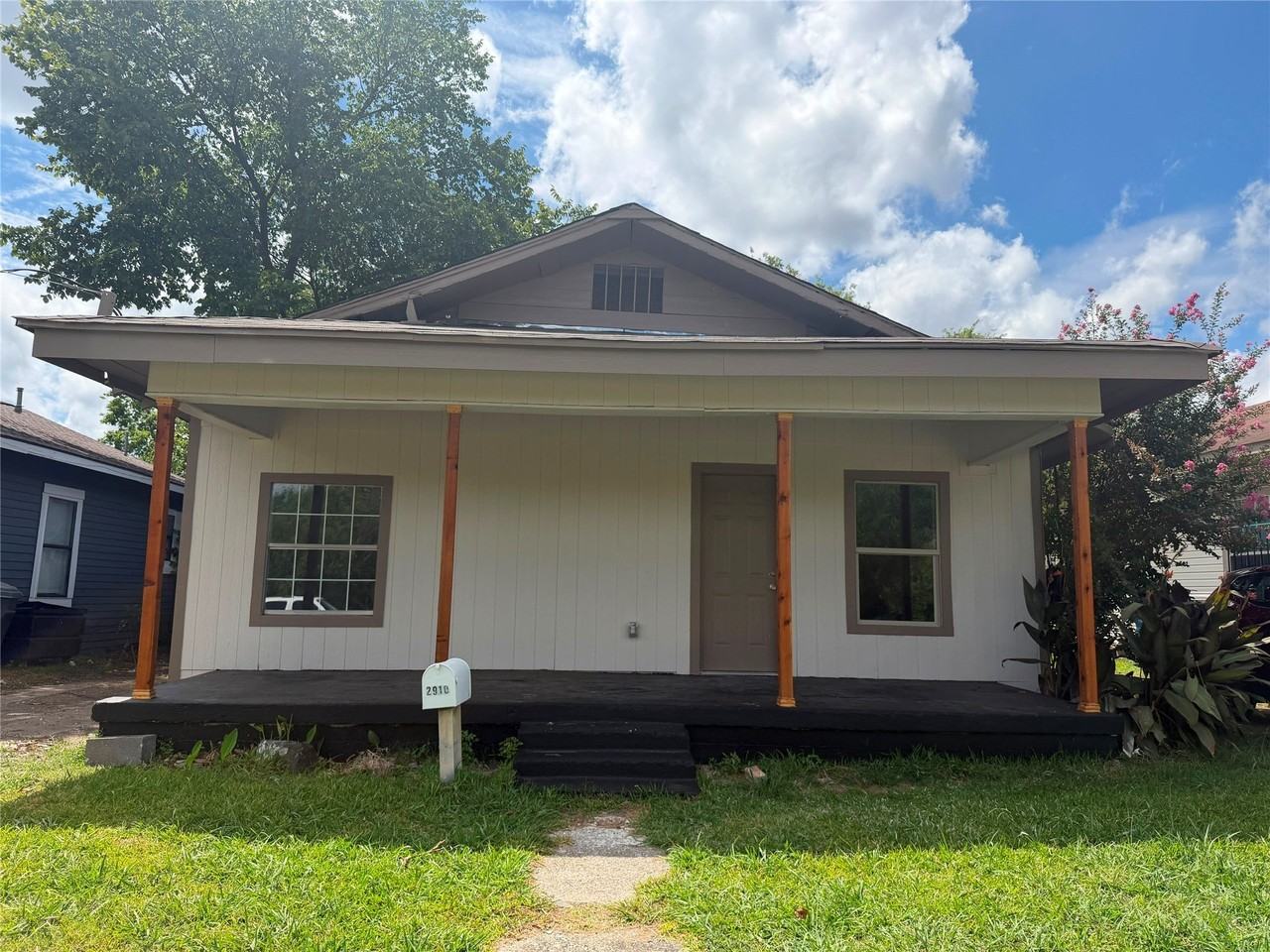 2910 Birmingham Ave - Photo 4 of 15