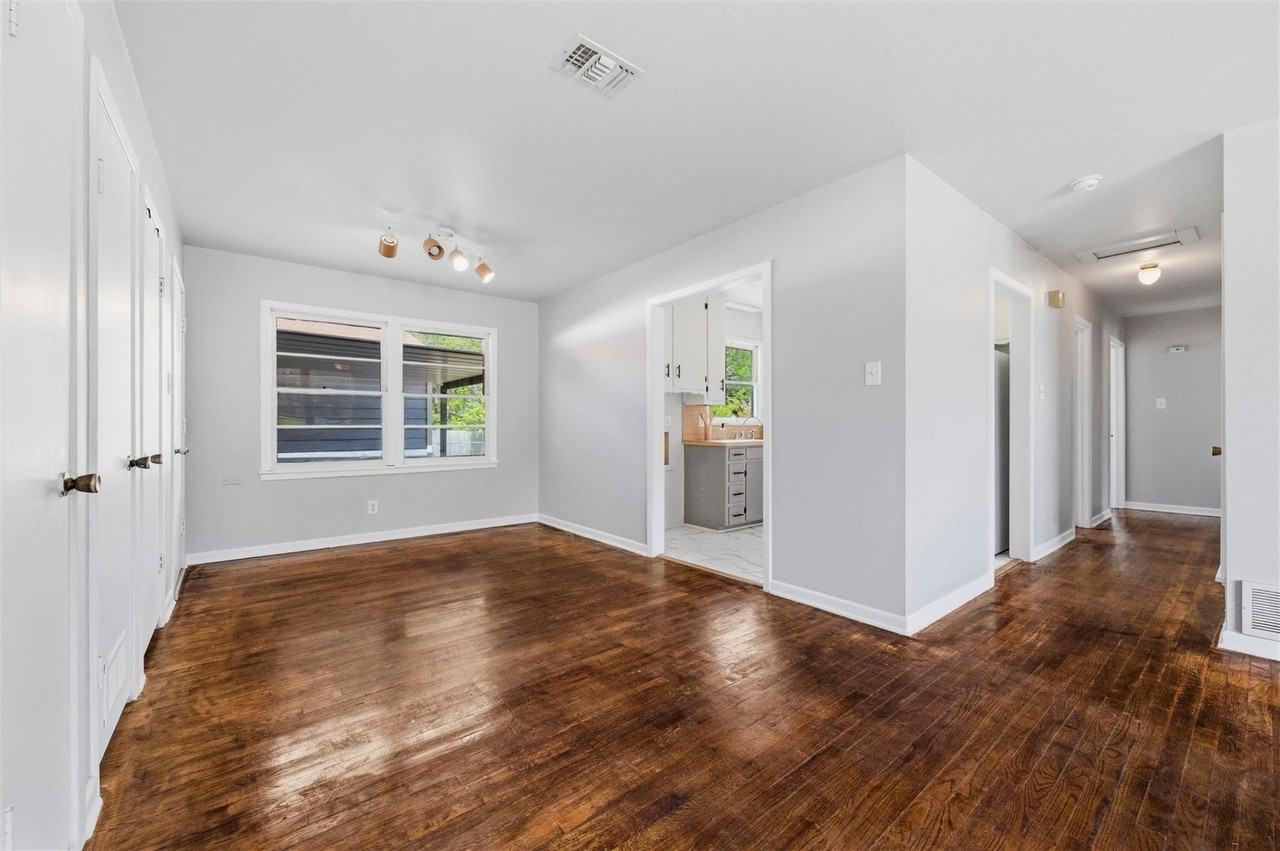 1308 Rose Ave - Photo 4 of 27