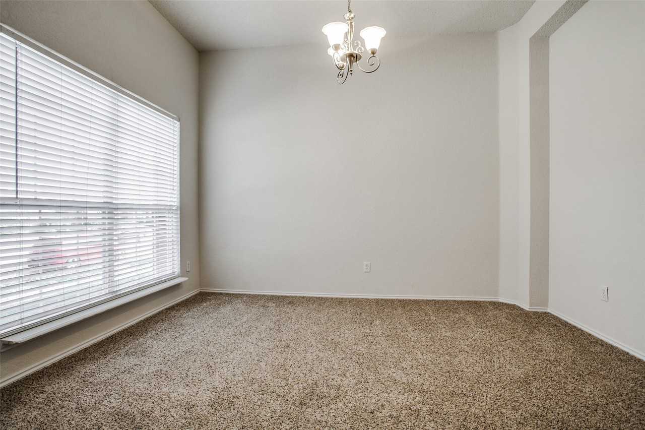 4213 Magnolia Dr - Photo 5 of 25