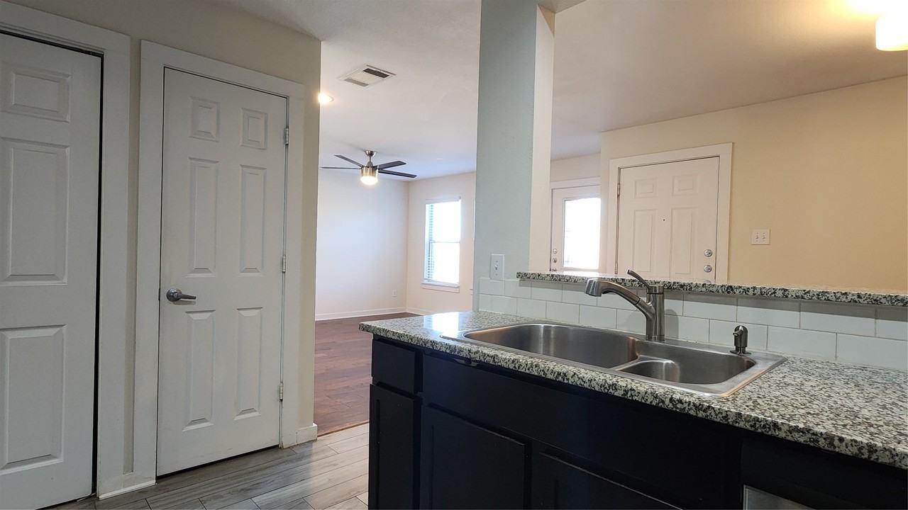 931 Robineta Ln - Photo 5 of 17