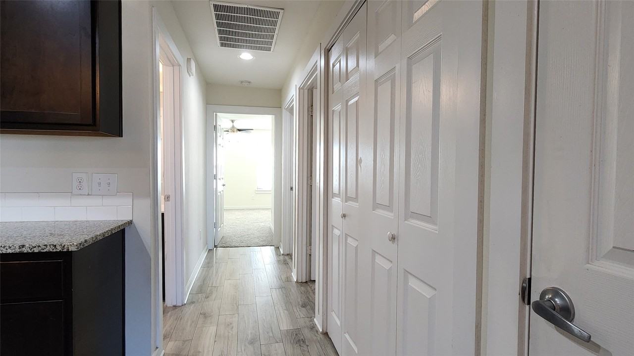 931 Robineta Ln - Photo 7 of 17