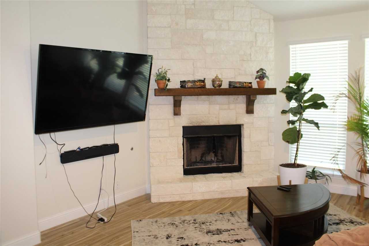 1908 Midhurst Dr - Photo 6 of 28