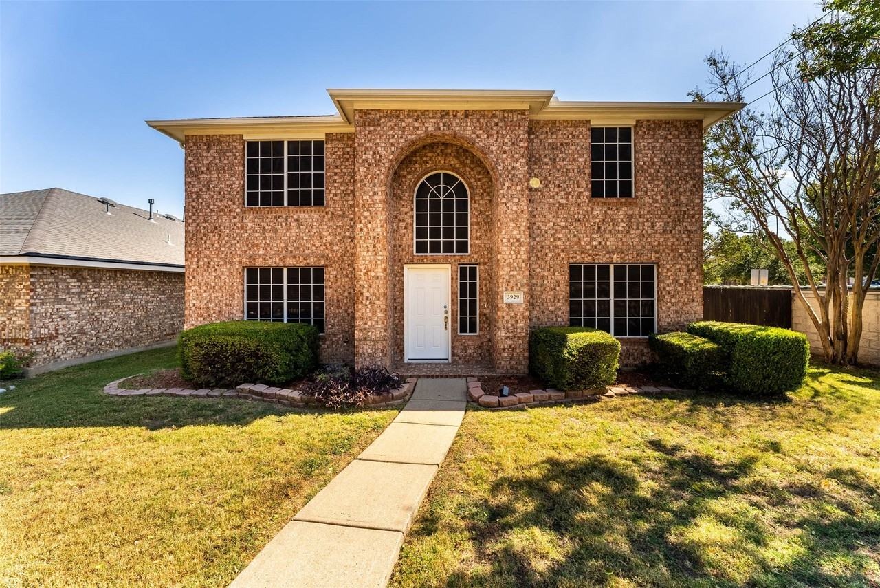 3929 Acorn Ln