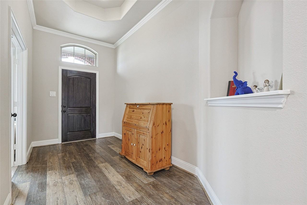 537 Oleander Dr - Photo 4 of 30