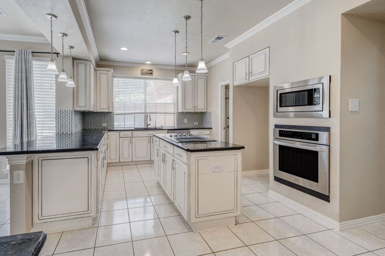 4133 Williams Ct - Photo 2 of 27