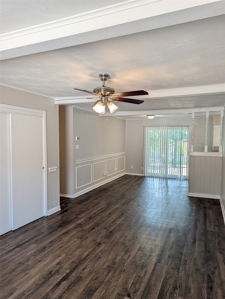 1820 Warren Ln - Photo 5 of 18