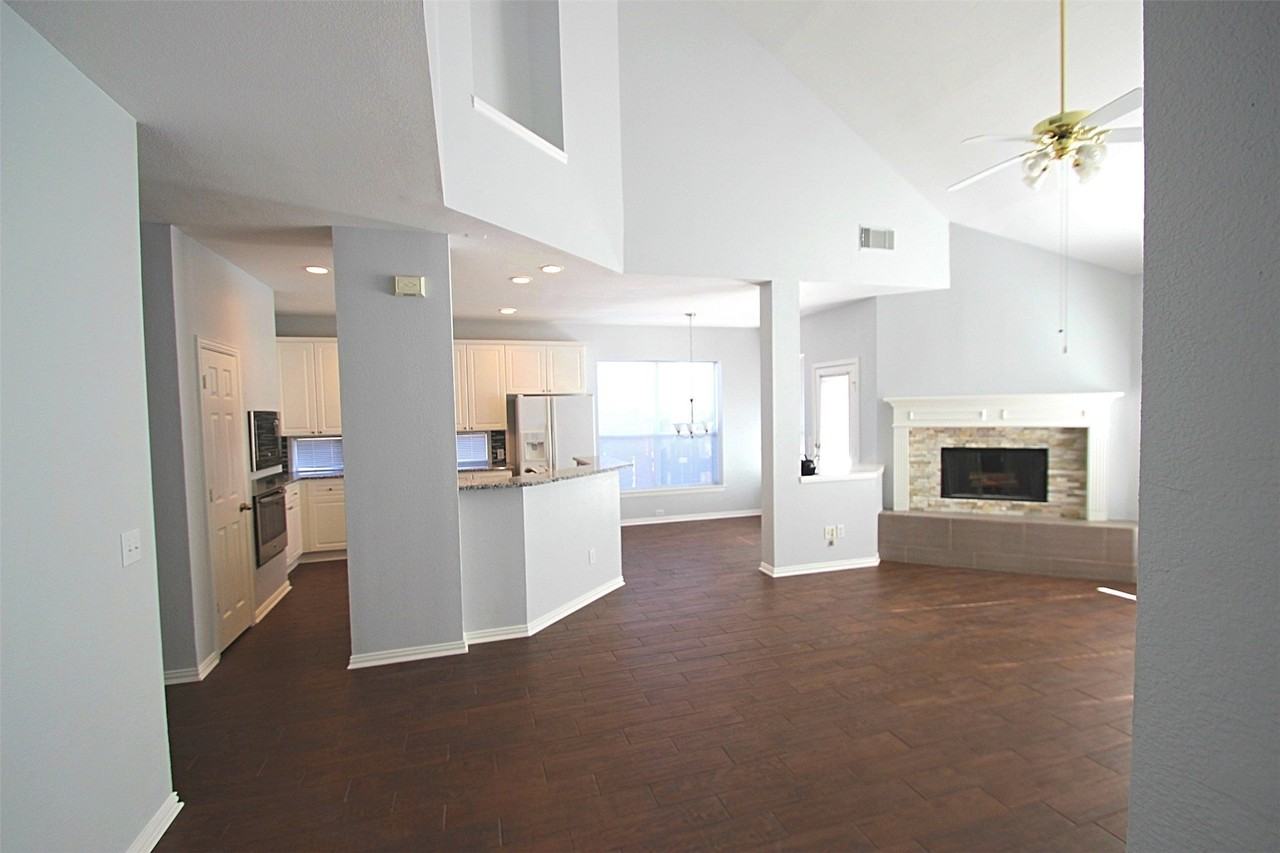 18620 Gibbons Dr - Photo 2 of 22
