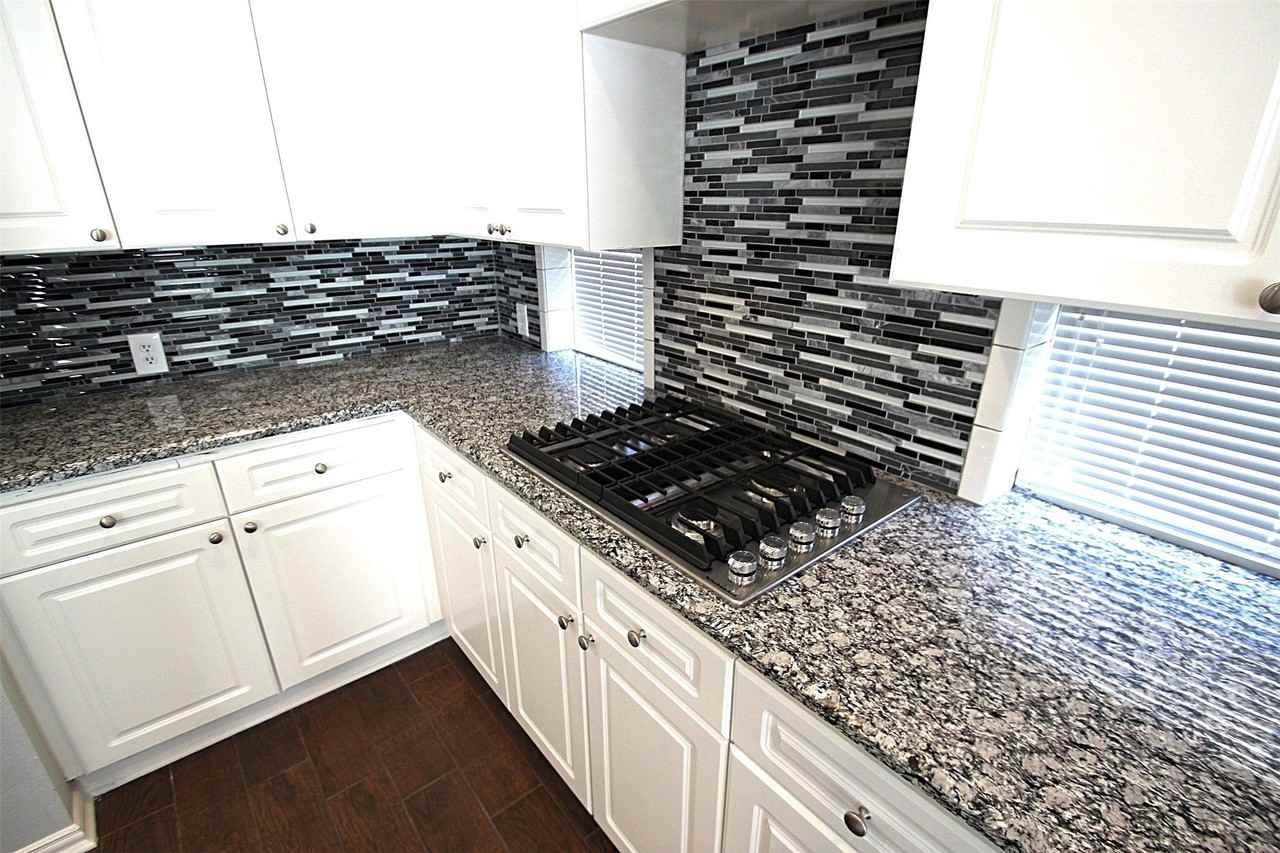 18620 Gibbons Dr - Photo 5 of 22