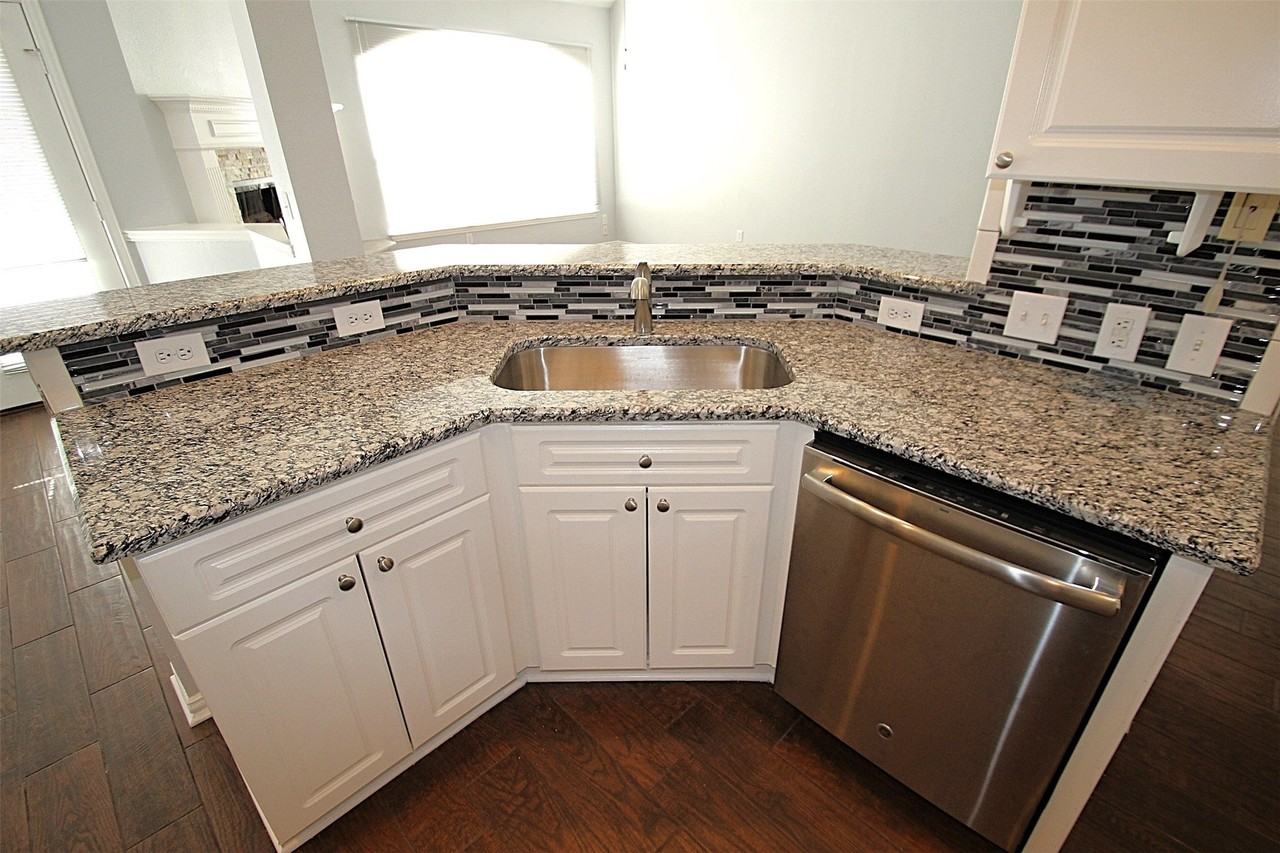 18620 Gibbons Dr - Photo 6 of 22