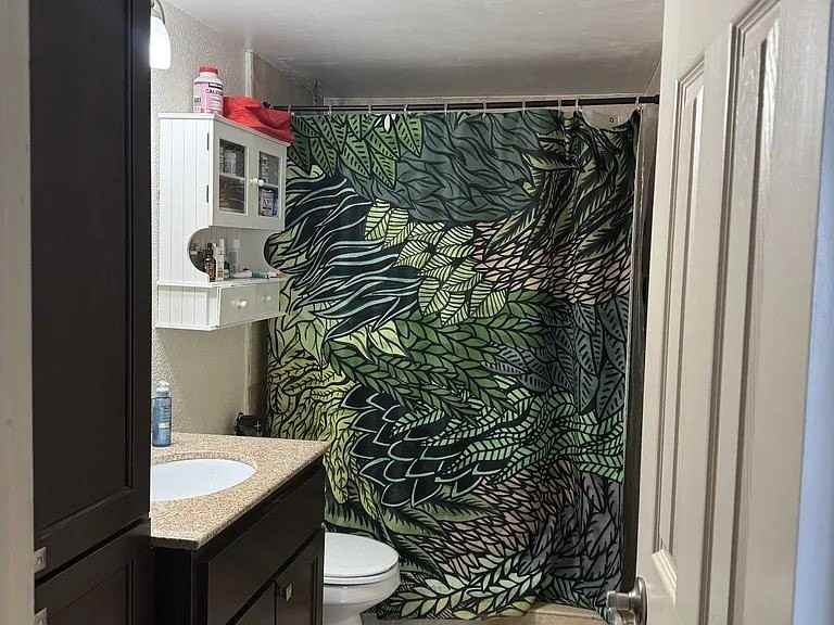 4520 Holland Ave - Photo 5 of 9