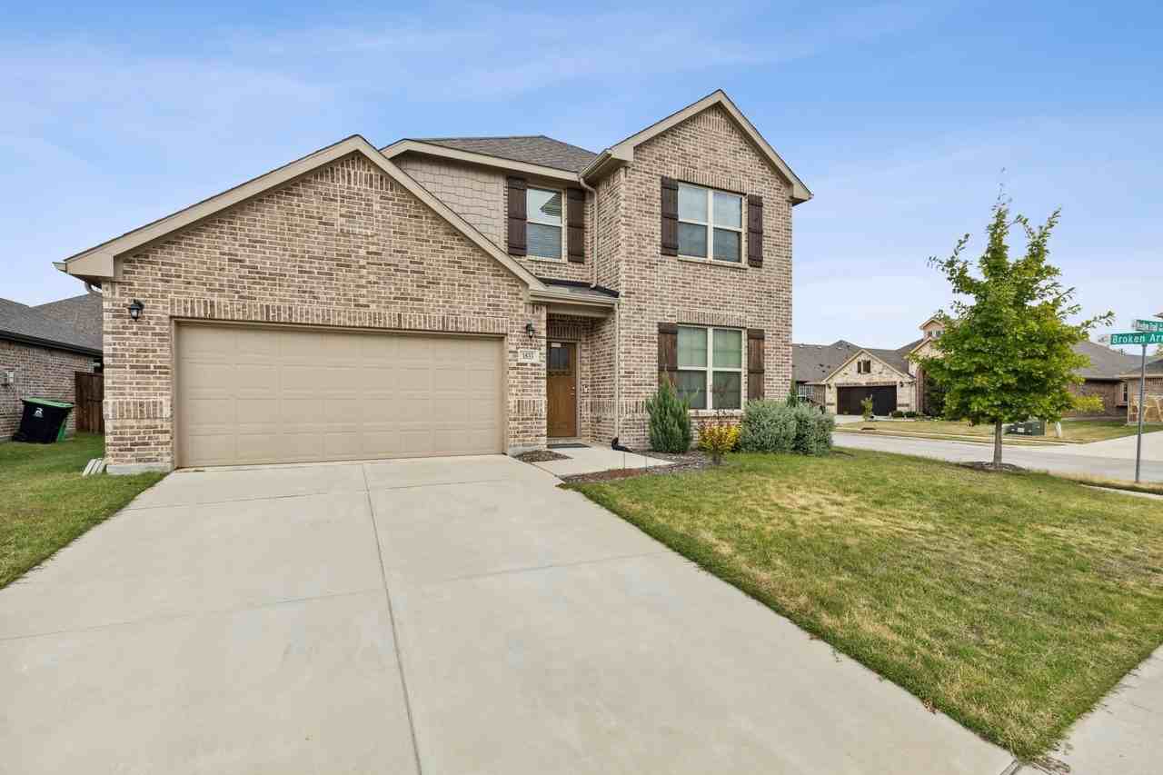 1833 Meadow Trail Ln