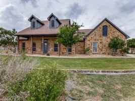 featured image of 5584 Justine Pl
