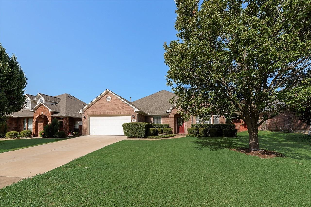 1803 Clover Hill Rd - Photo 2 of 37