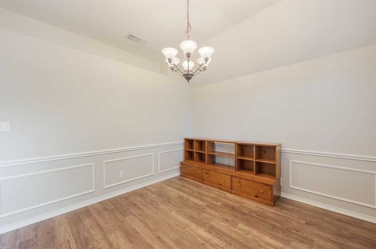 1803 Clover Hill Rd - Photo 6 of 37