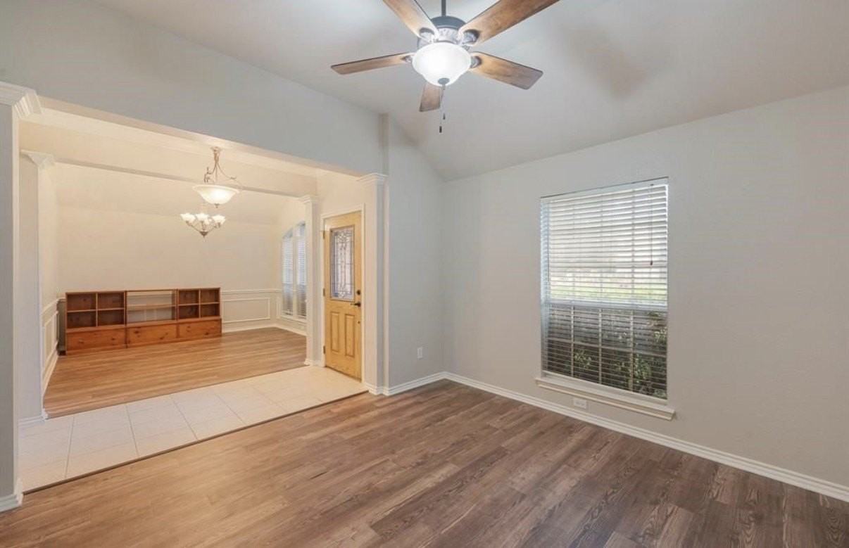 1803 Clover Hill Rd - Photo 7 of 37