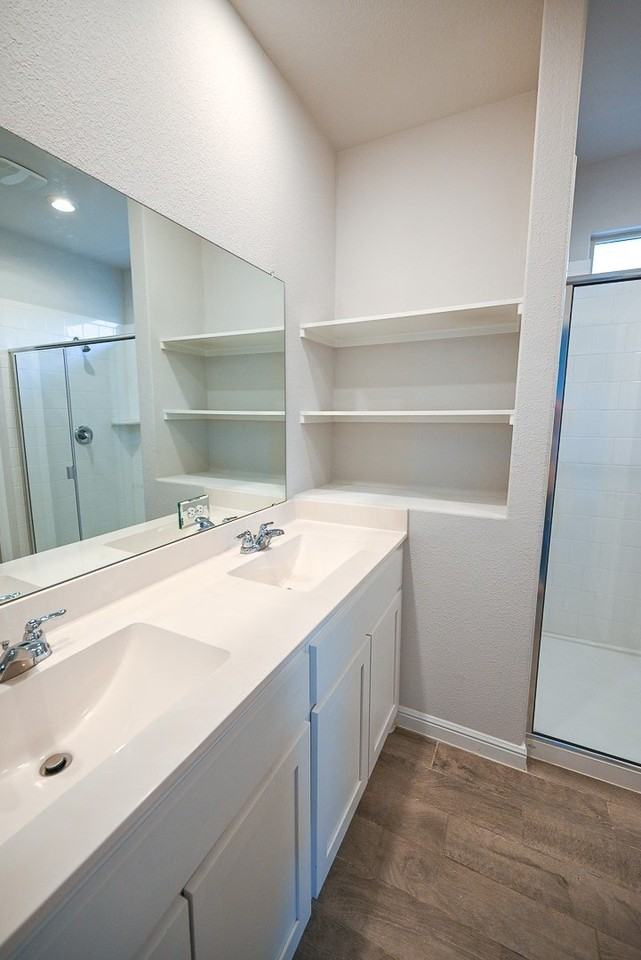 121 Hollytree Ln - Photo 7 of 13