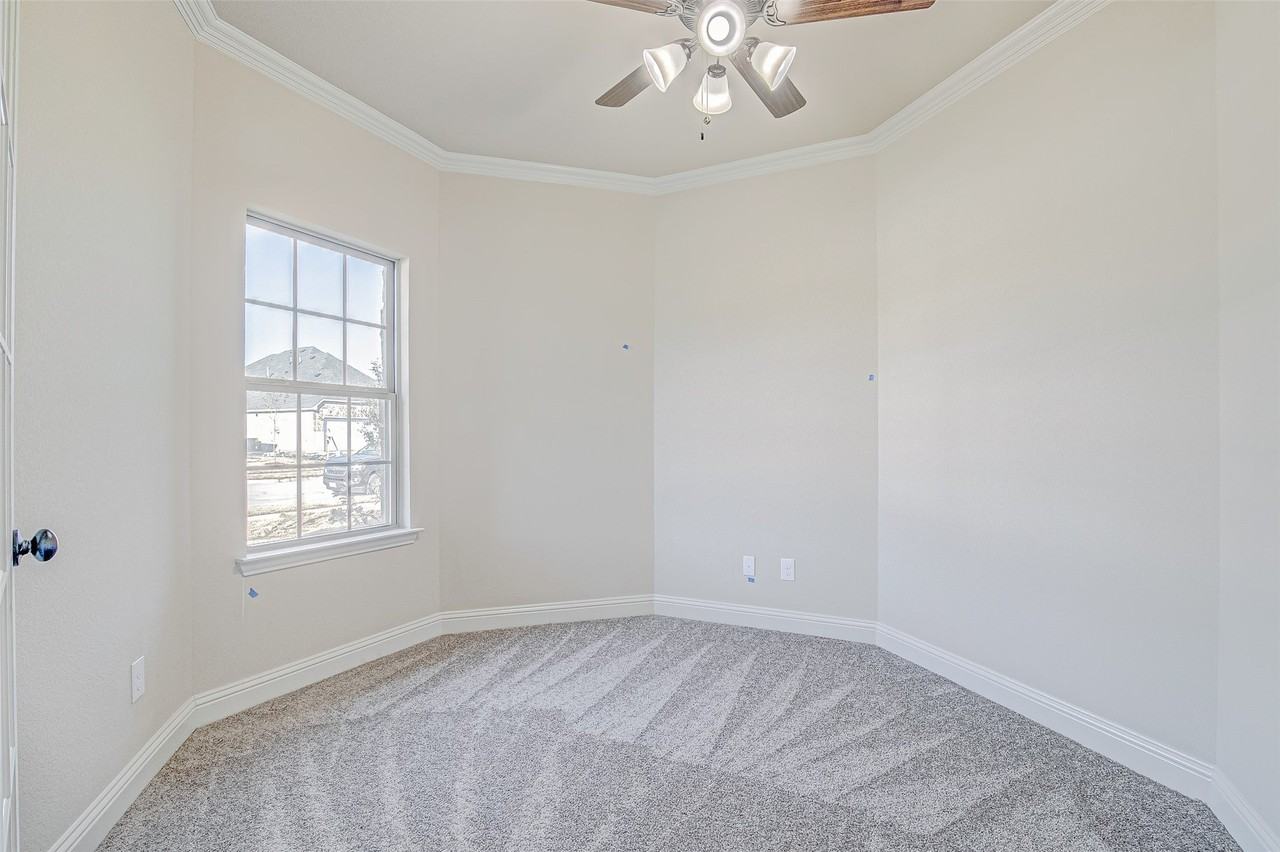 7819 Cypress Dr - Photo 3 of 31