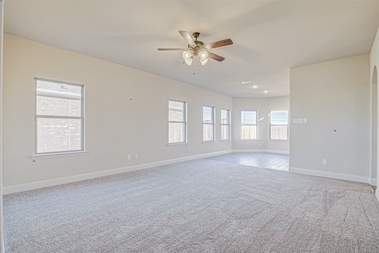 7819 Cypress Dr - Photo 5 of 31