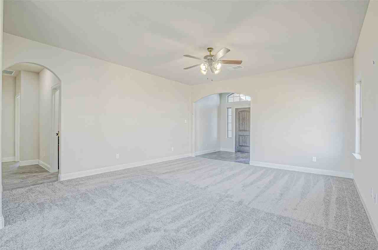 7819 Cypress Dr - Photo 6 of 31