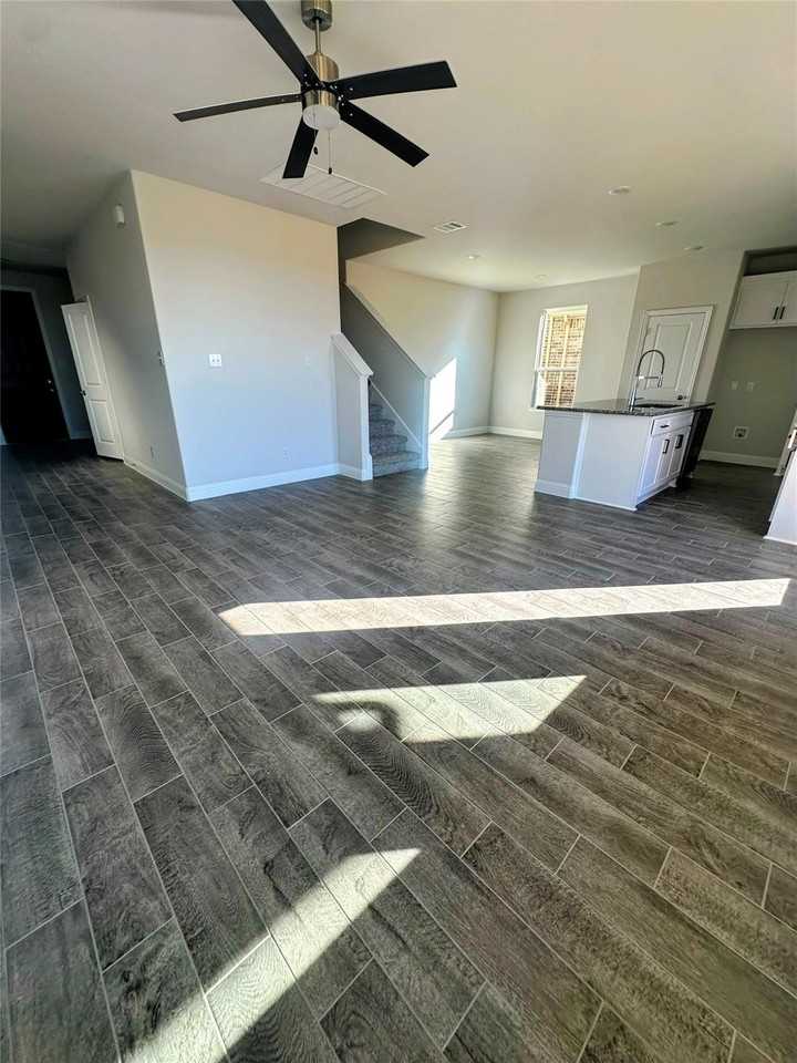 3120 Lucia Way - Photo 2 of 25