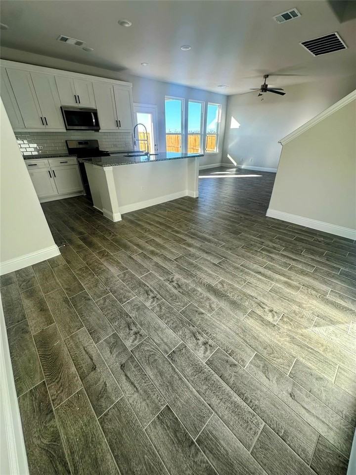3120 Lucia Way - Photo 5 of 25