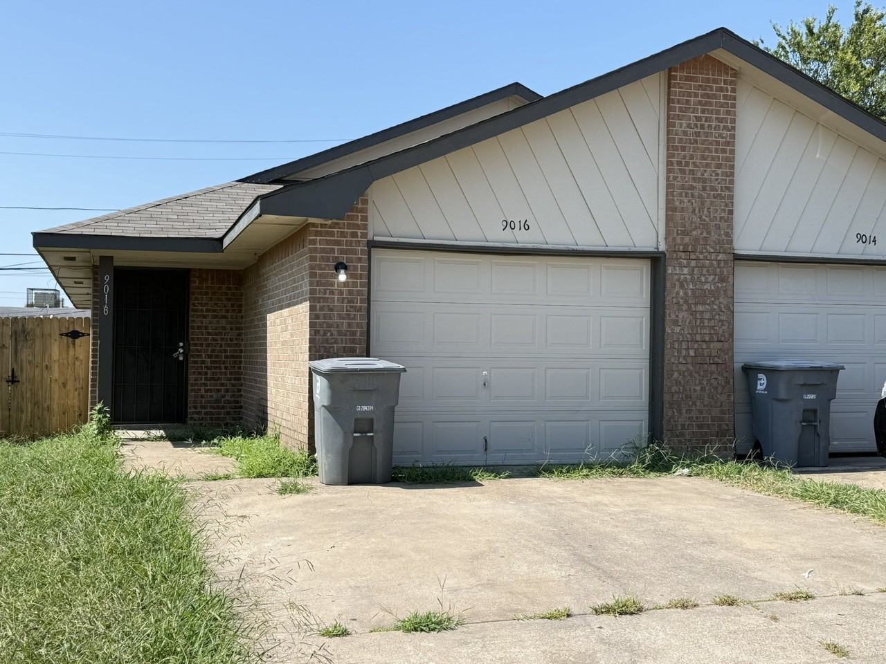 9016 Greenmound Ave - Photo 2 of 17