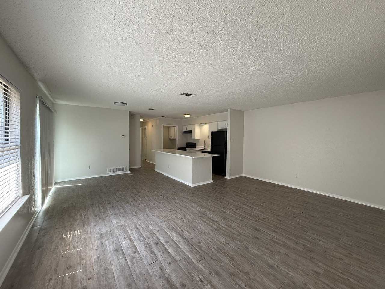 9016 Greenmound Ave - Photo 3 of 17