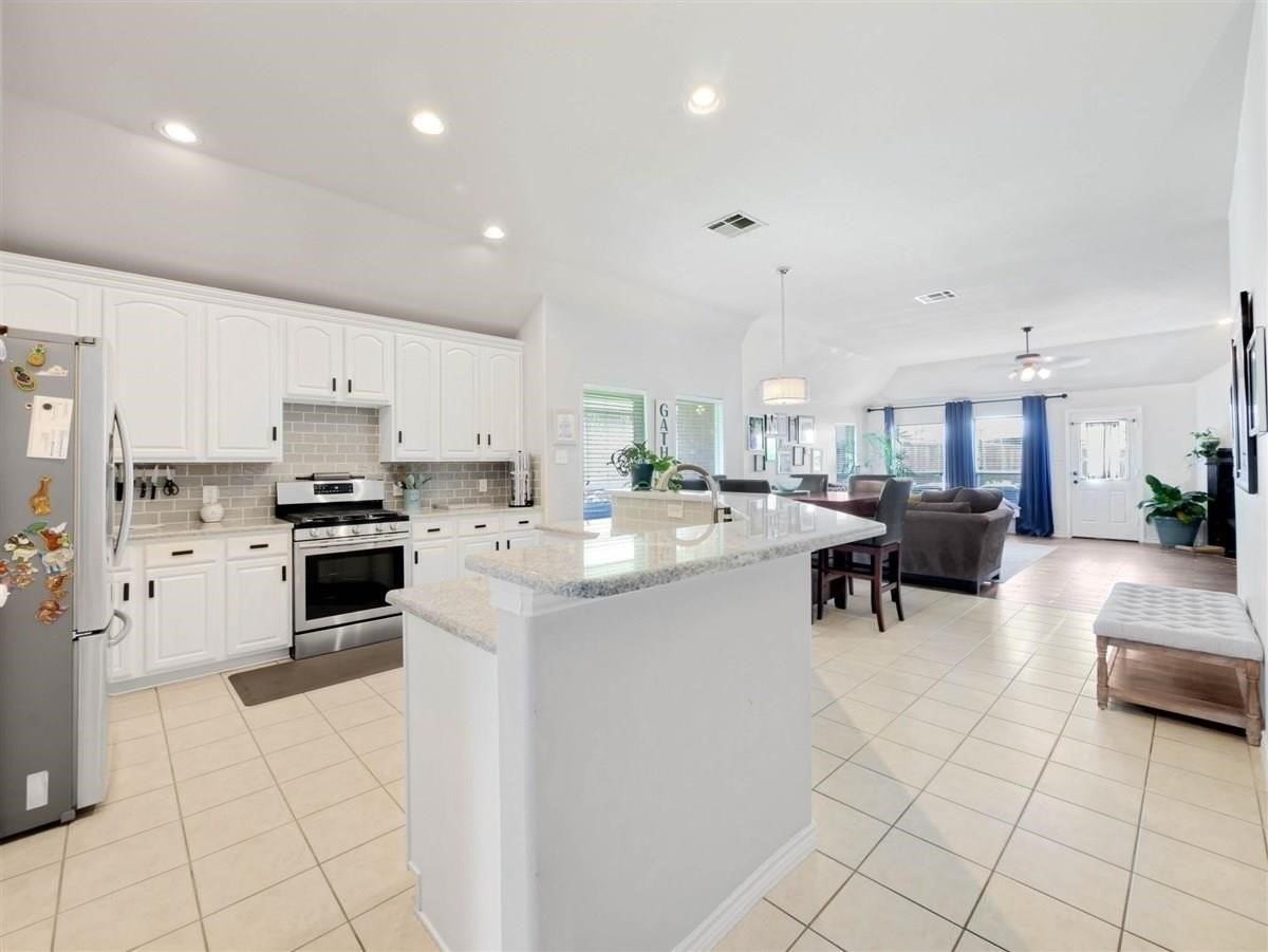 4309 Temecula Creek Trl - Photo 6 of 16