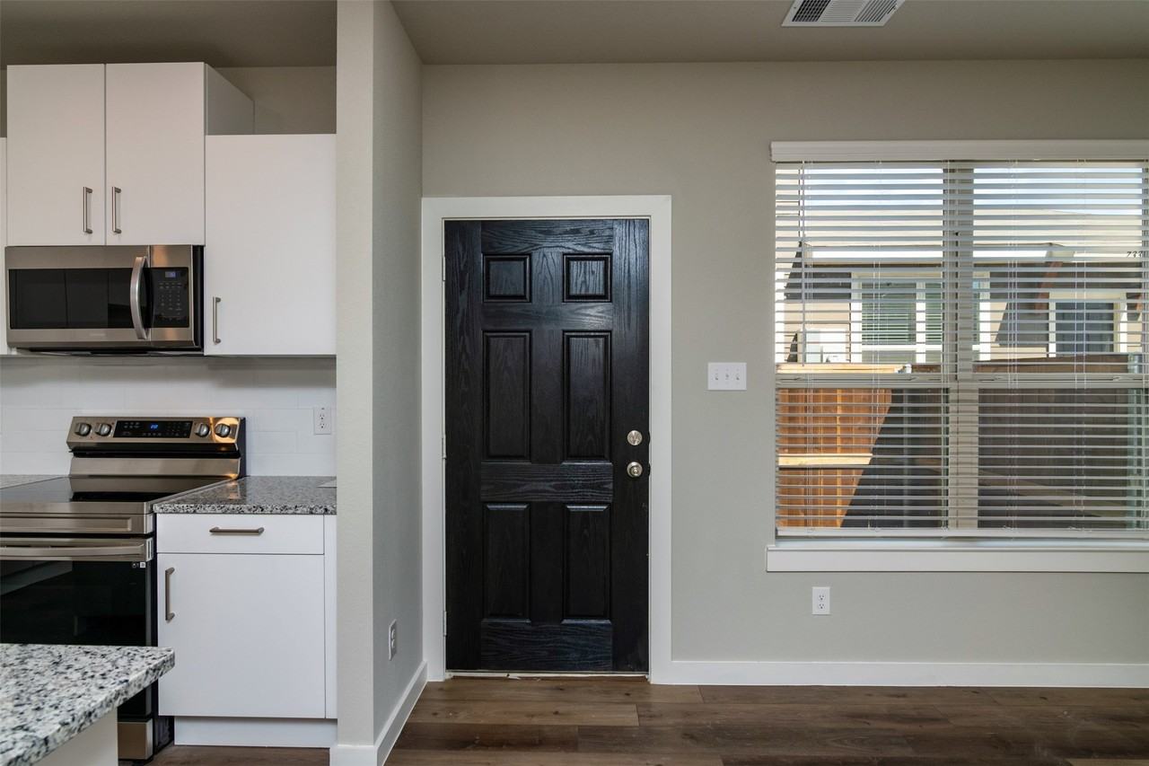 729 Harvest Moon Dr - Photo 4 of 19