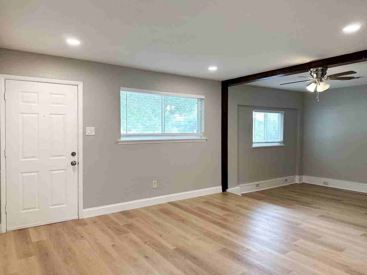 701 Tanglewood Dr - Photo 5 of 24