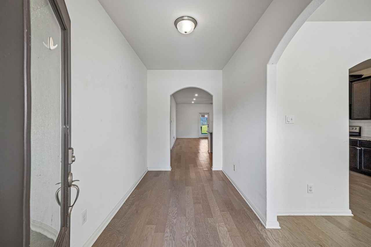 1613 Weathervane Way - Photo 4 of 25