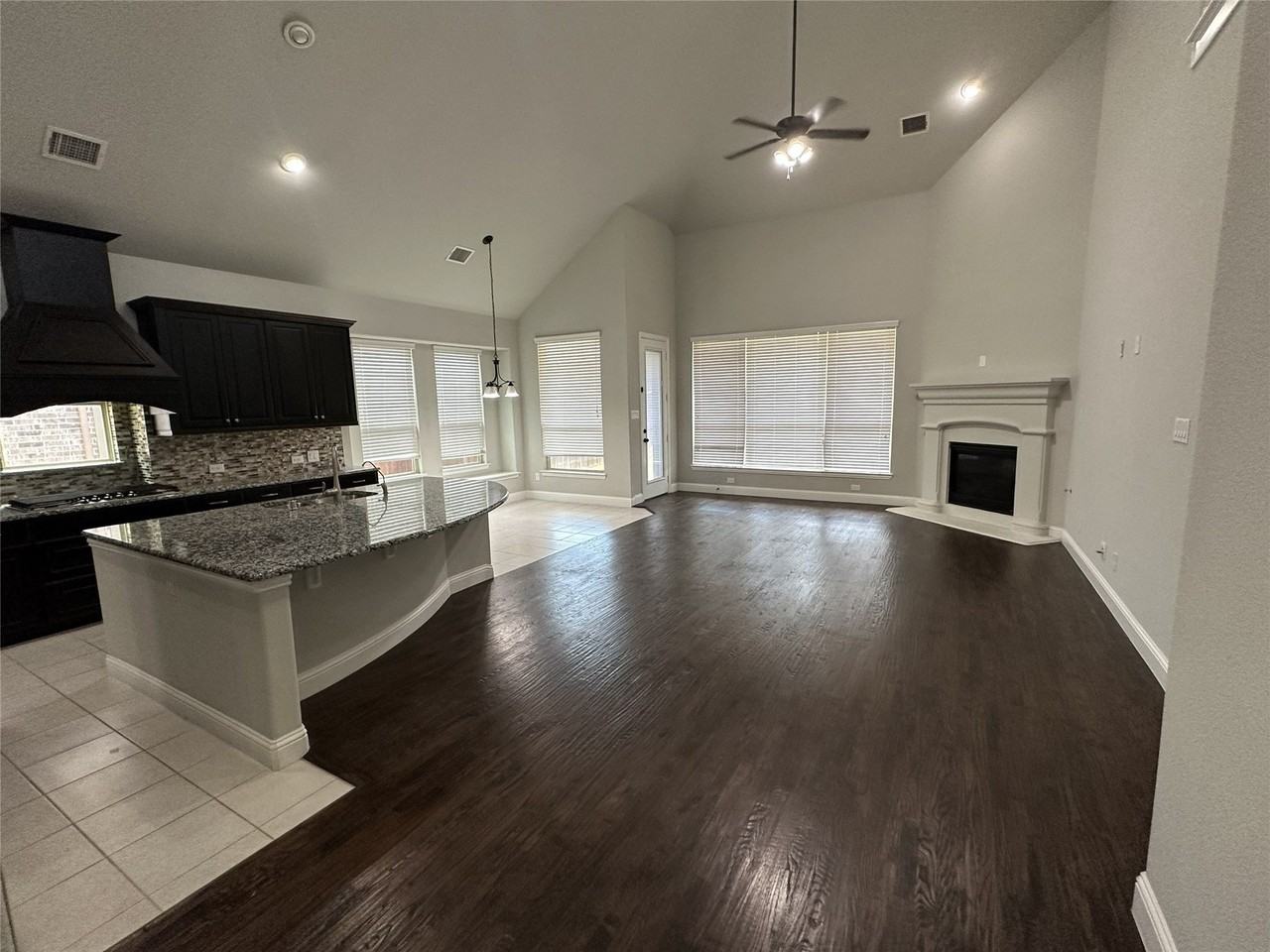 1704 Monahan Dr - Photo 6 of 17
