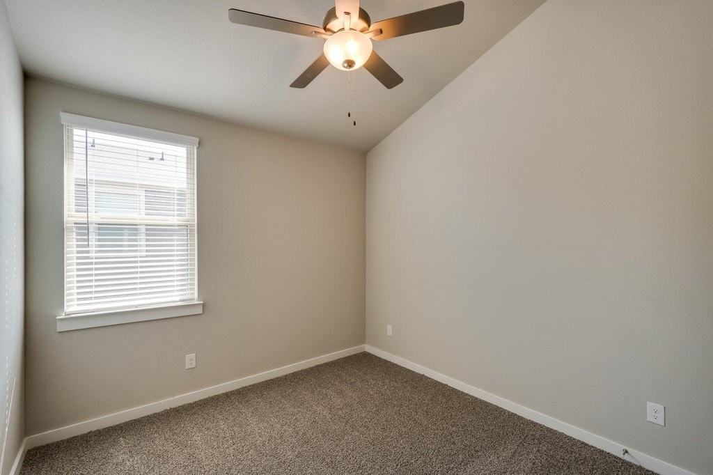 629 Wheatfield Dr - Photo 7 of 12