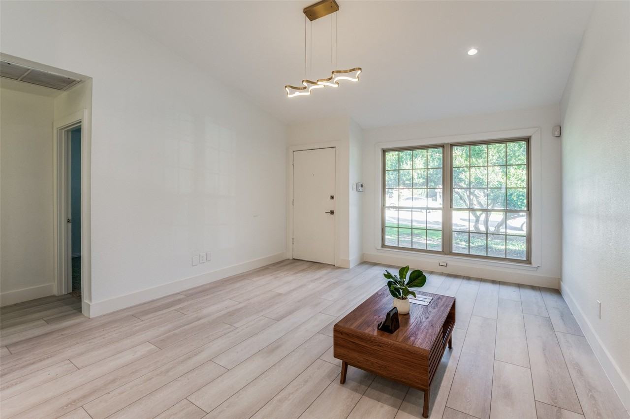 13702 Flagstone Ln - Photo 7 of 26