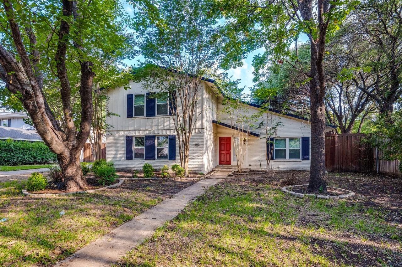 902 Firestone Ln
