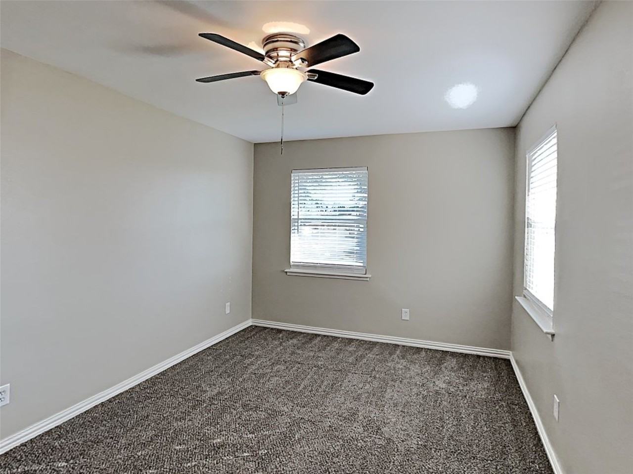 2877 Joanna Dr - Photo 7 of 17