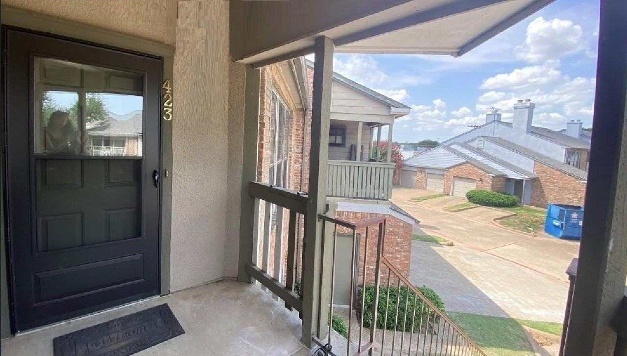 3101 Townbluff Dr #423 - Photo 2 of 12