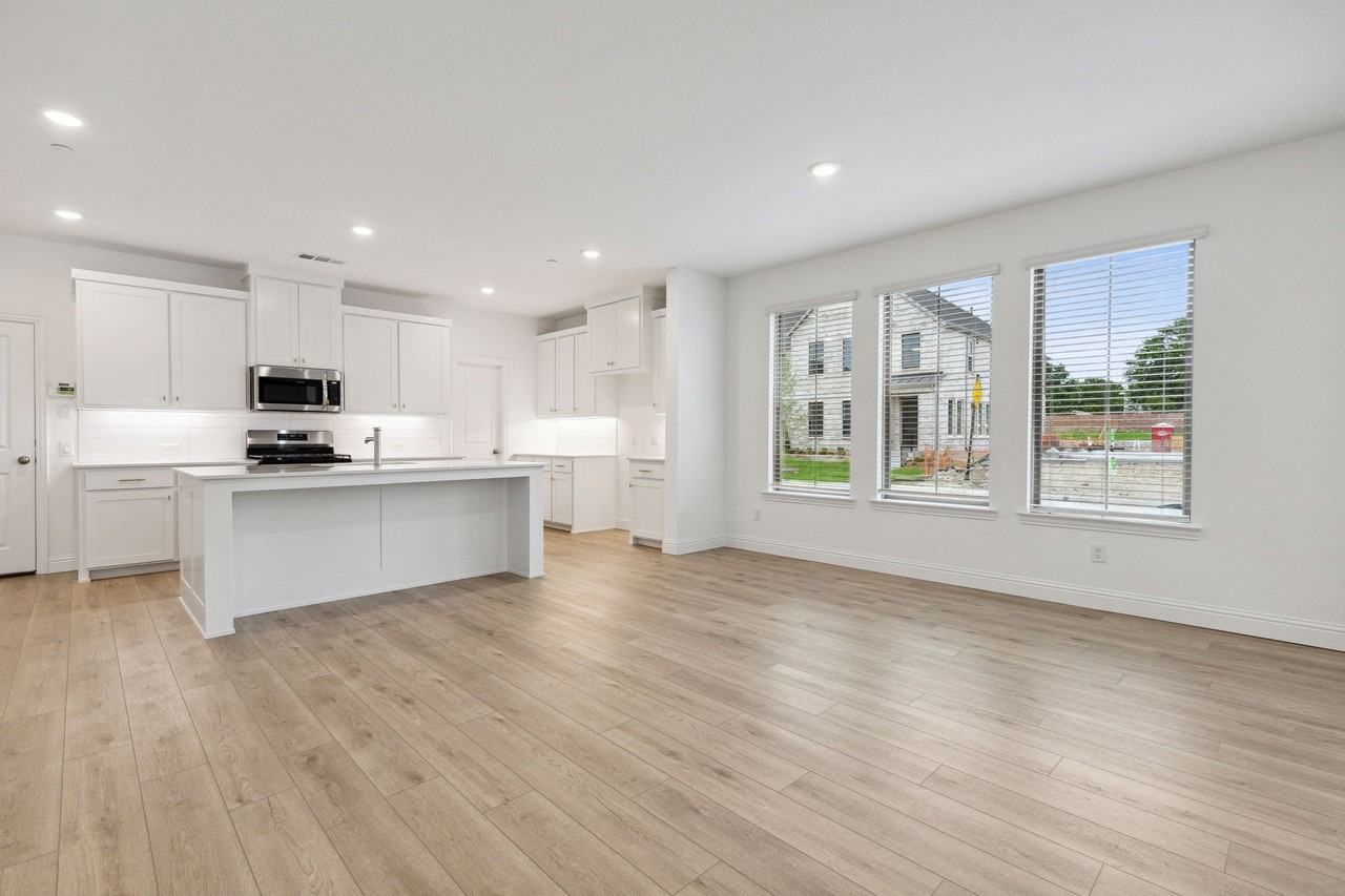 2845 Maidenhair Ln - Photo 6 of 39