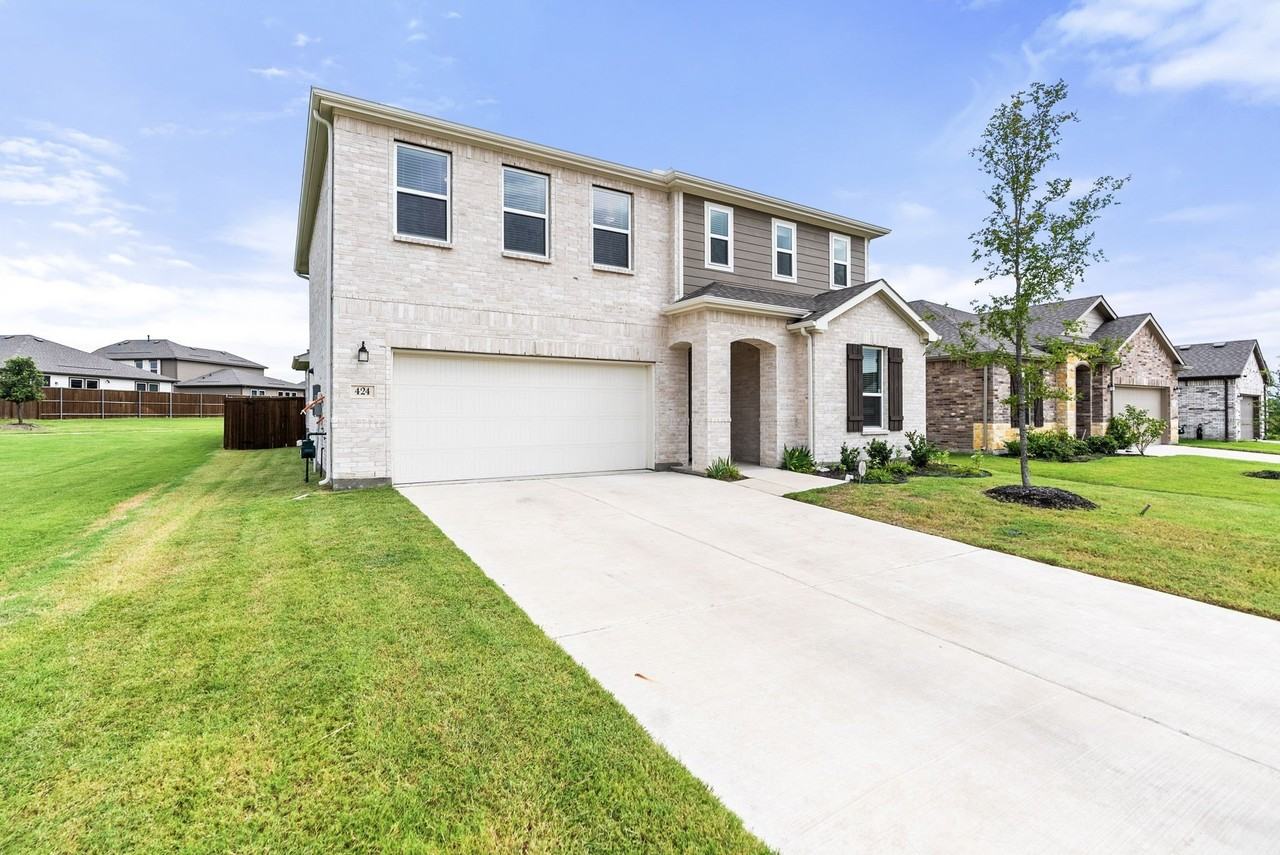 424 Princewood Dr - Photo 4 of 38