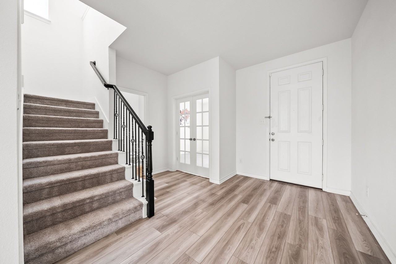 424 Princewood Dr - Photo 6 of 38