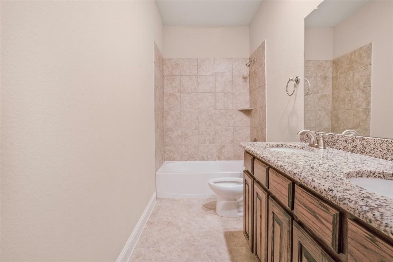 276 Goliad Trl - Photo 7 of 22