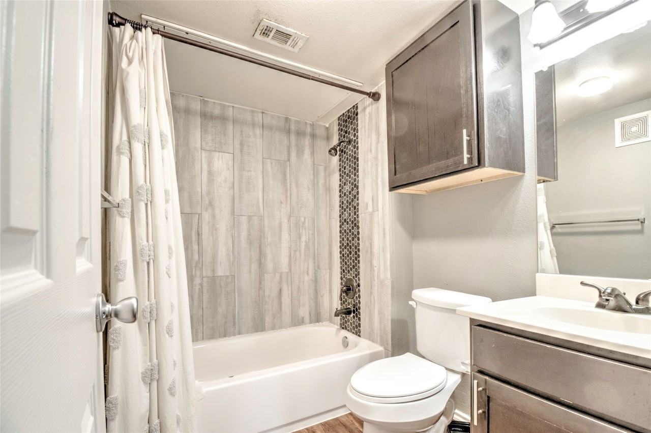 9831 Walnut St #209 - Photo 7 of 26