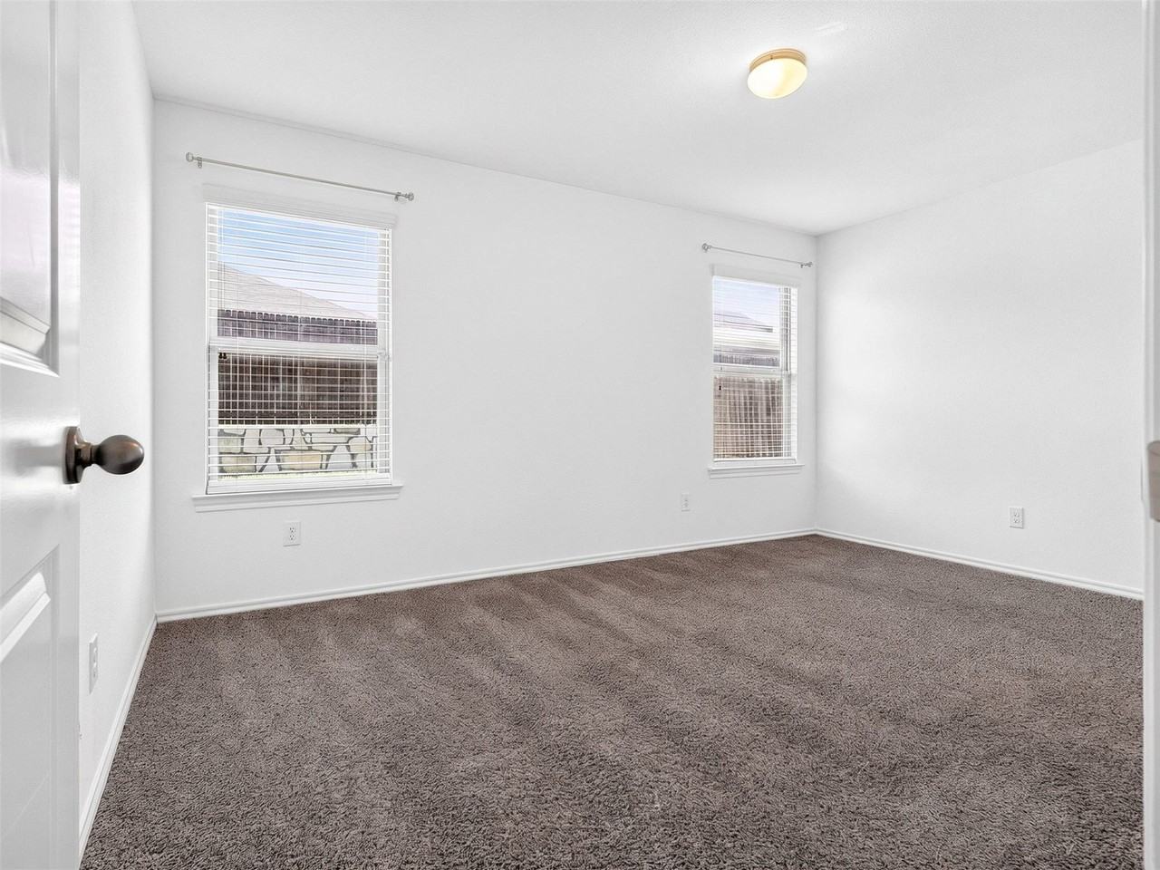 1111 Meadow Side Dr - Photo 2 of 31