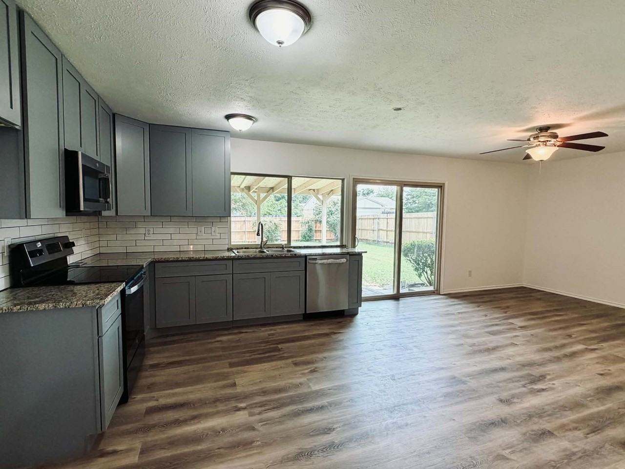 1101 Lombardy Dr - Photo 5 of 17